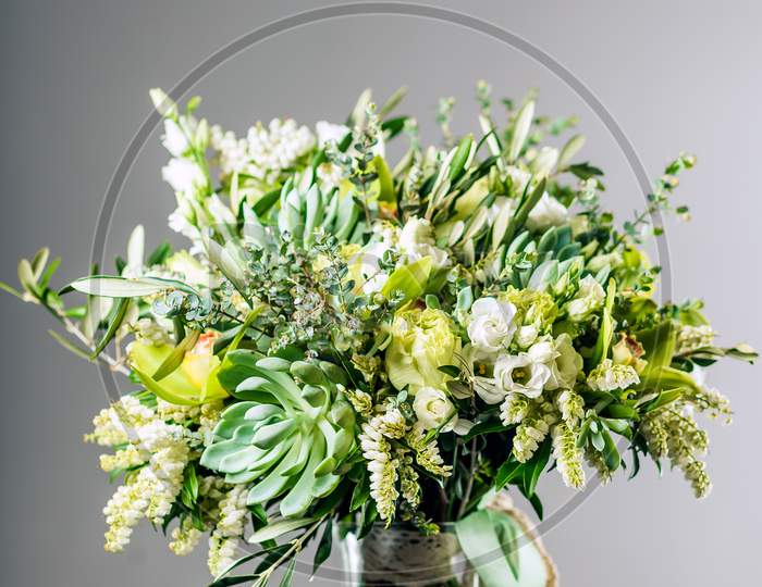 A Light Romantic Bouquet