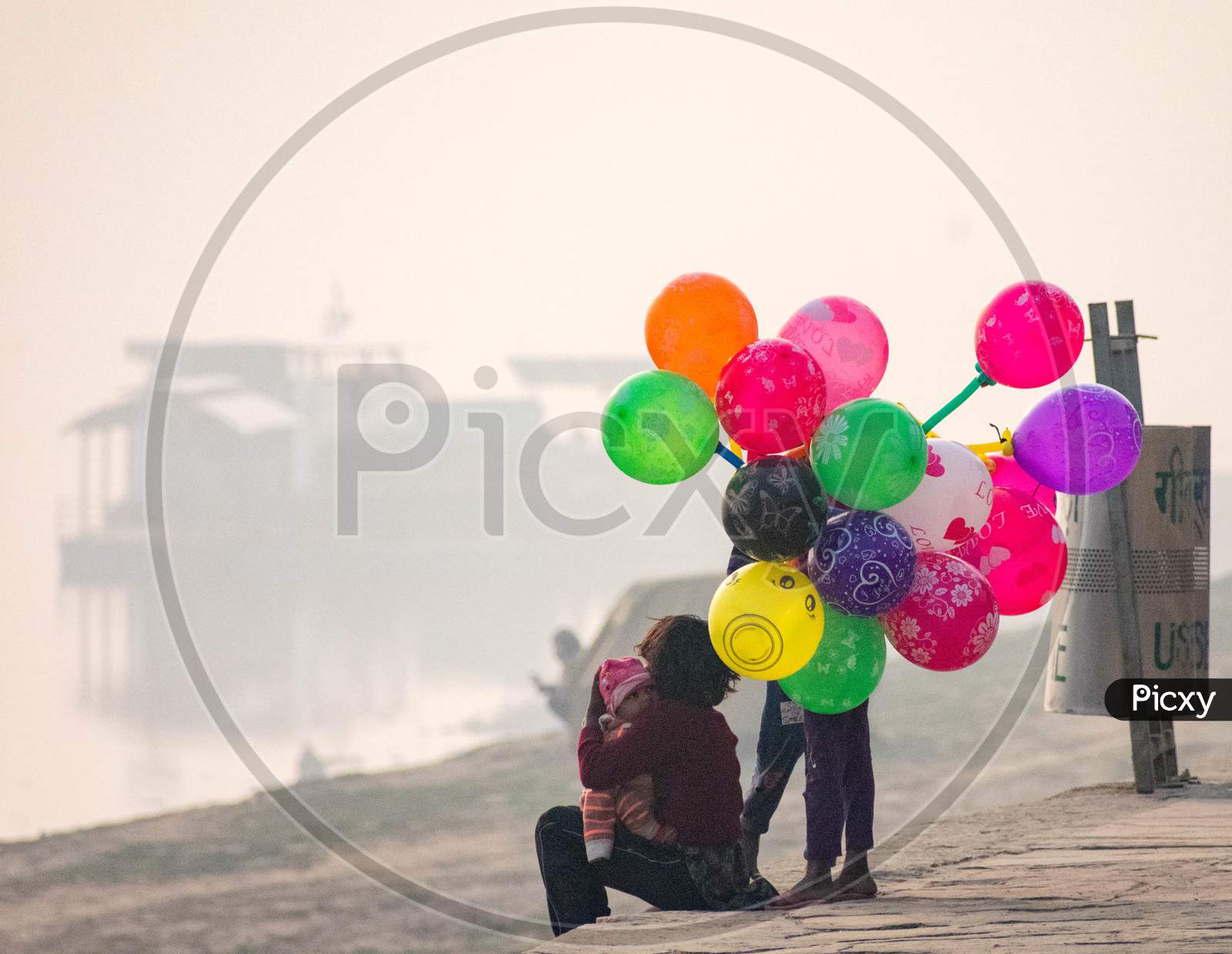 Chid selling Balloon