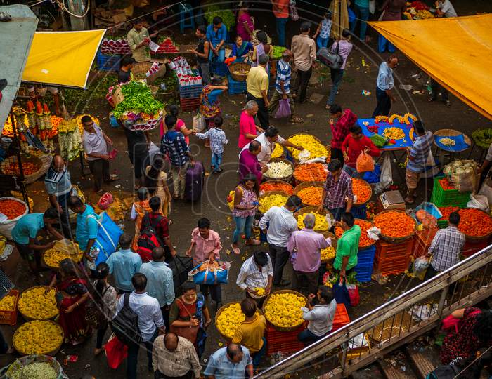 Busy Flower Market Ready For Diwali Celebration In Mumbai