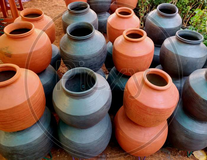 A Clay Water Pot Earthen Pot For Water Storage Clay Pots Not Only Cool The Water Down, They Also Provide Healing With The Elements Of Earth.