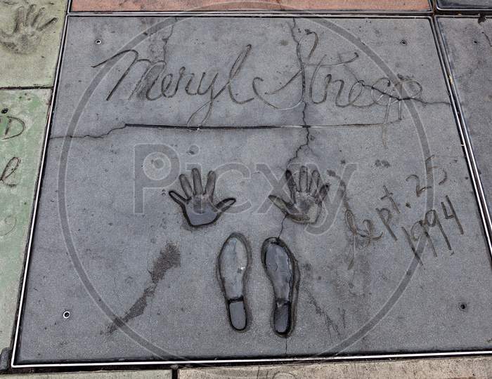 Meryl Streep Signature And Handprints Hollywood