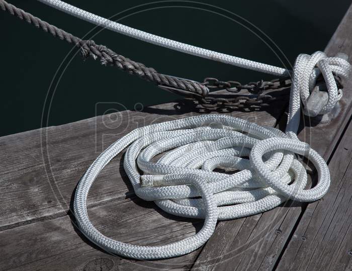 Sausalito, California/Usa - August 6 : Coil Of Rope At The Jetty In Sausalito Usa On August 6, 2011