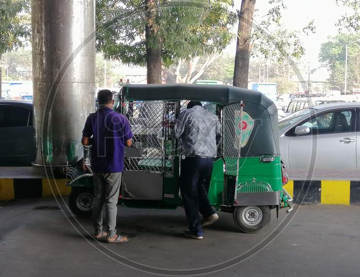 Auto rickshaw