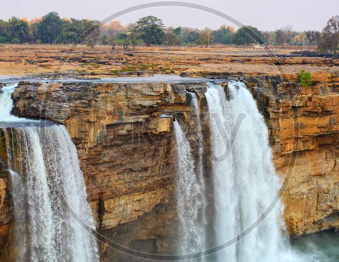 Beautiful chitrakoot waterfall of bastar district of chhattisgarh best tourism place of India hd waterfall wallpaper