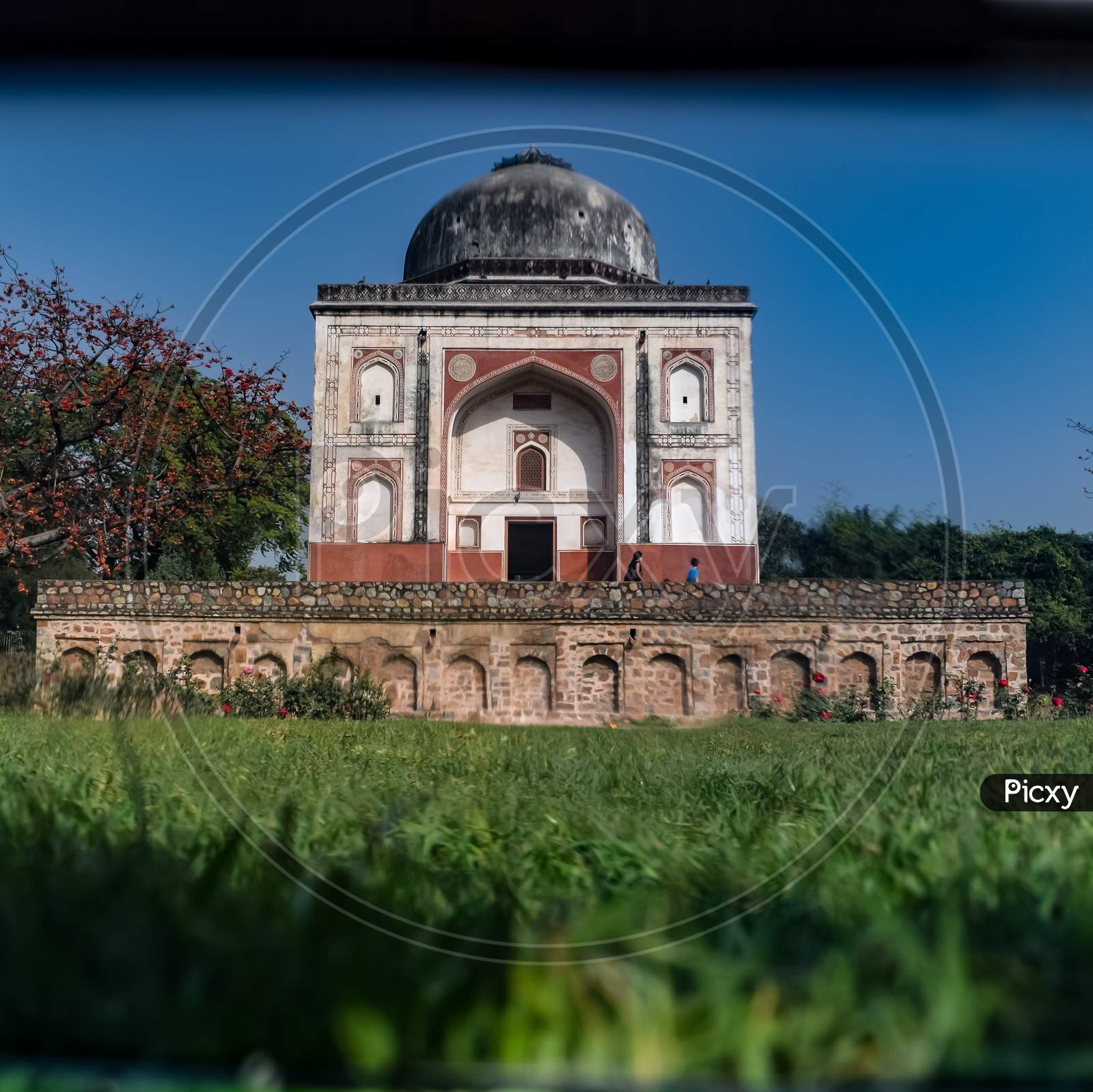 Inside View Of Architecture Tomb Inside Sunder Nursery In Delhi India, Sunder Nursery Is World Heritage Site Located Near Humayun'S Tomb In Delhi, Sunder Nursery Inside View During Morning Time