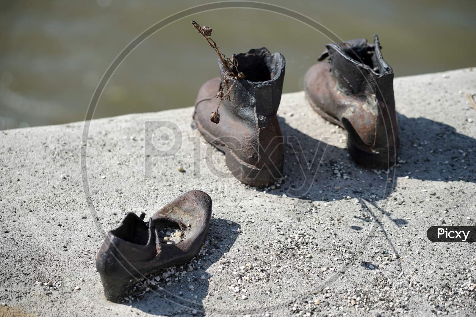 Iron Shoes Memorial To Jewish People Executed Ww2 In Budapest