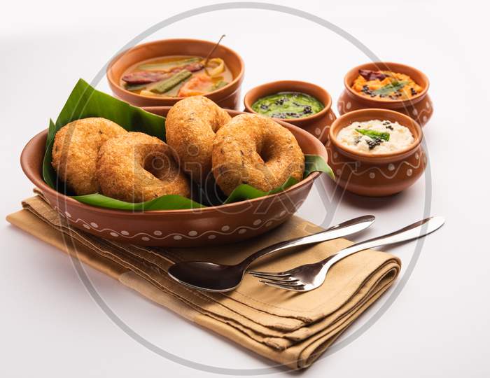 Medu Vada Or Sambar Vada, A Popular South Indian Food Served With Different Chutney