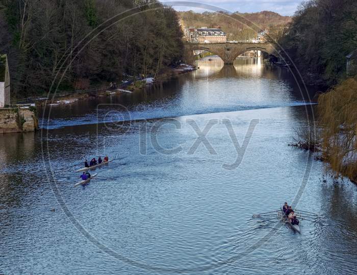 Durham, County Durham/Uk - January 19 : Kayaking Along The River Wear In Durham, County Durham On January 19, 2018. Unidentified People