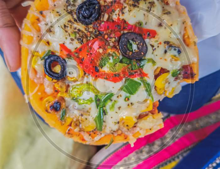 Delicious Full Cheese Non Veg Pizza
