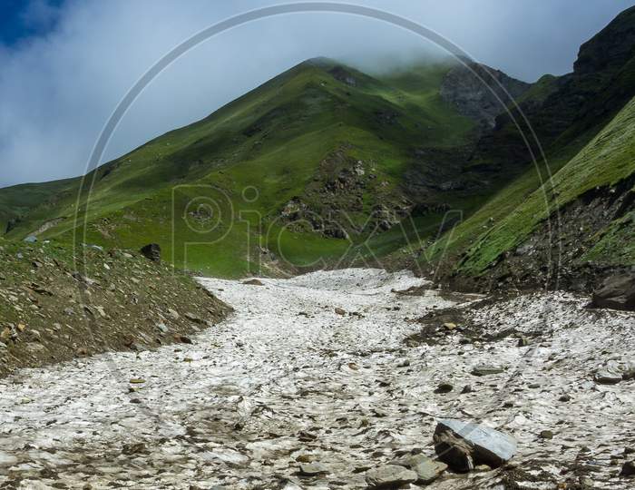 glacier on pin bhaba pass trek in himalayas