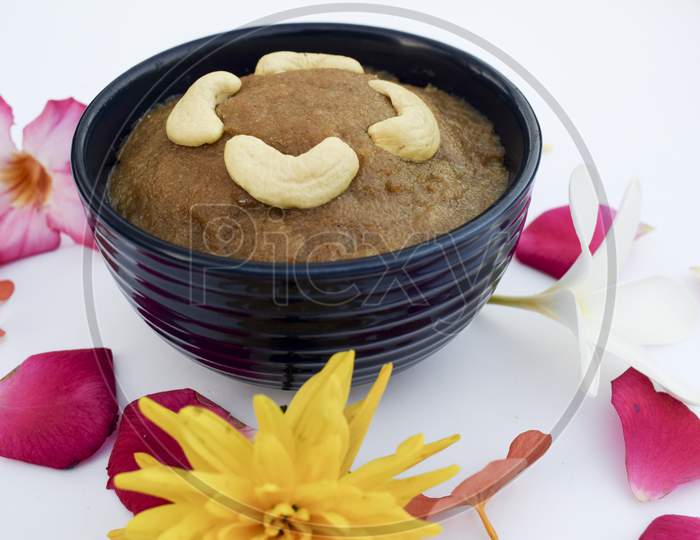 Popular Traditional Sweet Item Made Out Of Amaranth Whole Grains Known As Rajgira Sheera Or Seera An Indian Dessert Prepared During Fasting Days Like Mahashivratri, Pooja, Ekadashi, Upvas Or Upawas