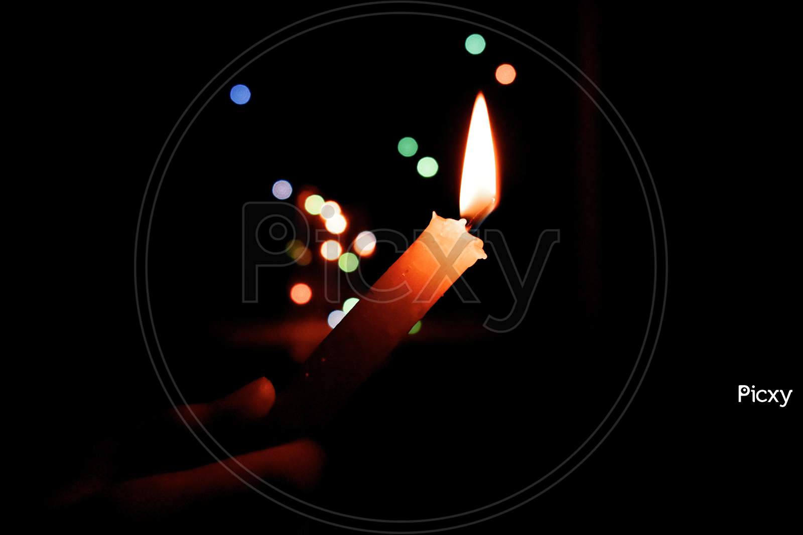 candlelight in night of vivid bokeh