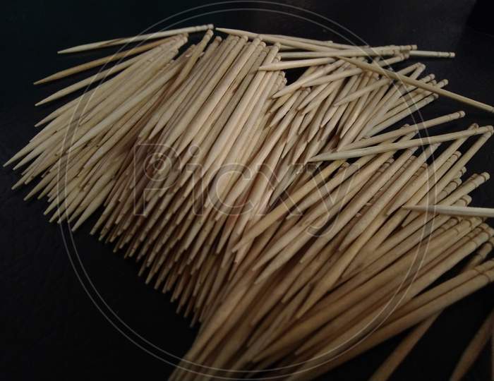 A close view of a fist of bamboo toothpick