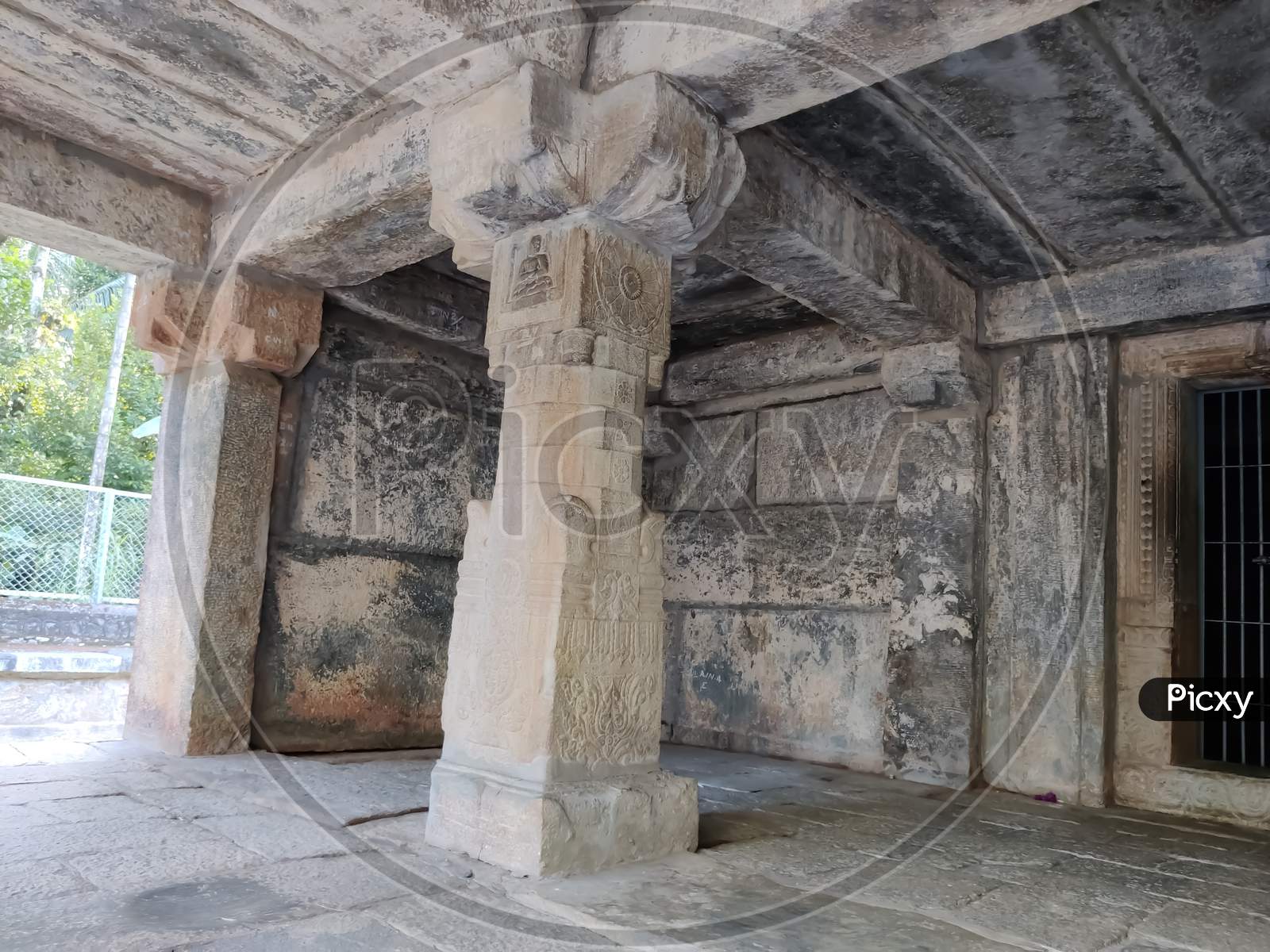 Ancient Jaina Temple Interior Walls And Pillars