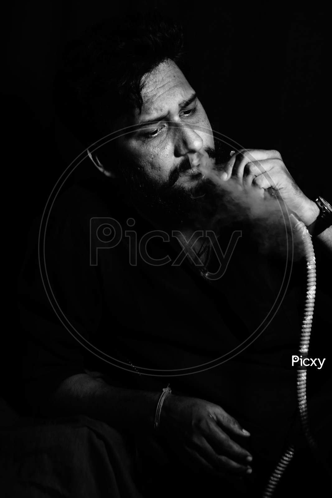 Image of Handsome Men , Handsome Young Man , Smoking Man Image , Black And  White .-LD874838-Picxy