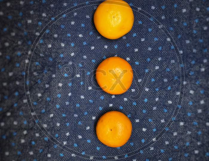 Four Oranges In A Row With A Fresh Look And Orange Background For Orange Social Media Posts Business And Website Cover
