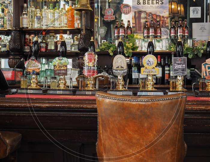 London, Uk - September 28, 2015: Draught Cask Beers In A Traditional English Pub