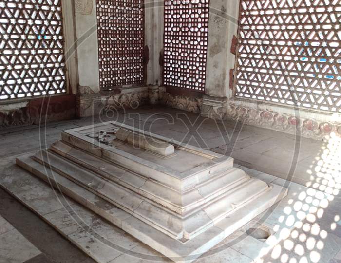 Photos of inside qutub minar