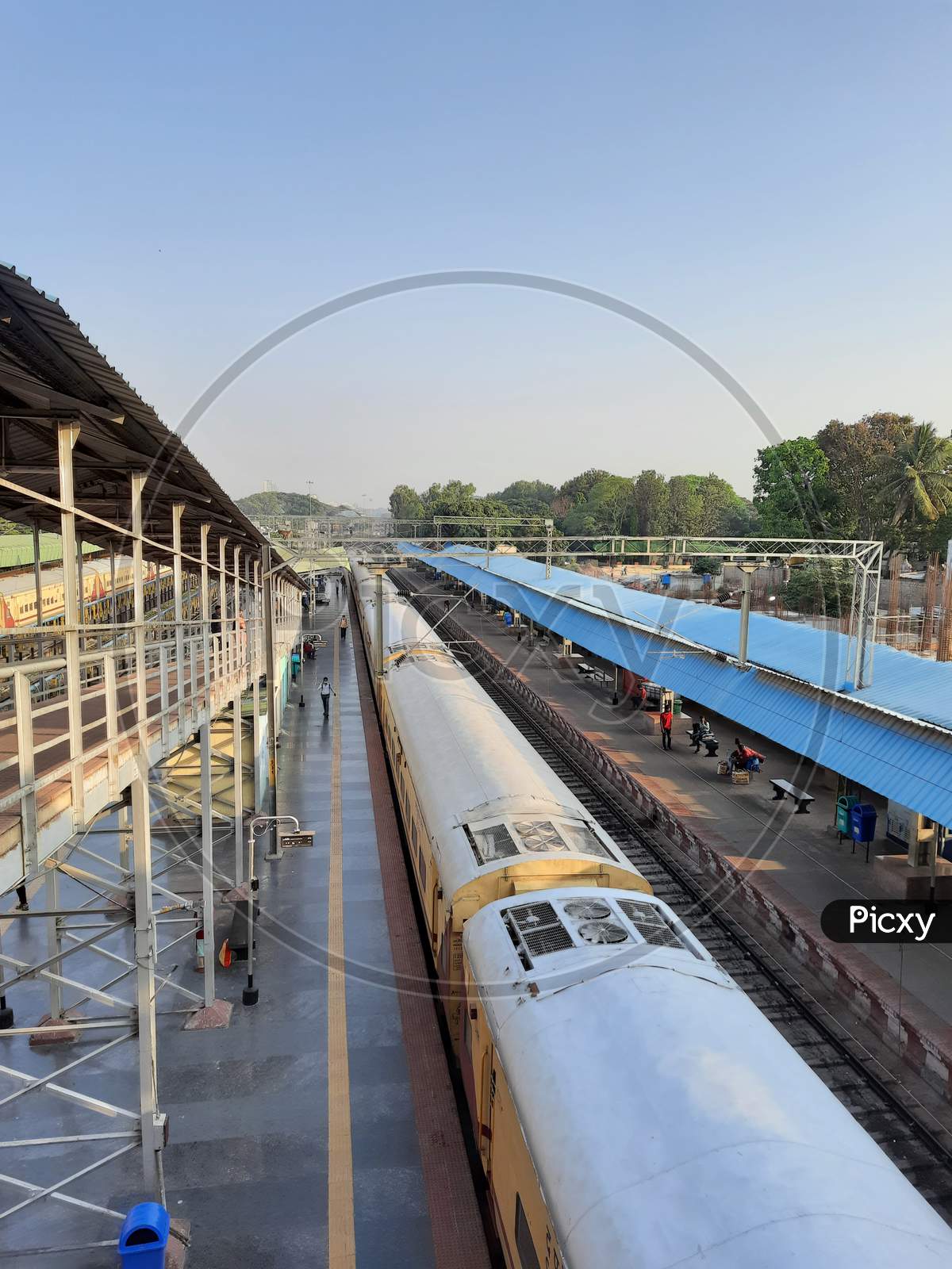 image-of-closeup-of-yesvantpur-junction-railway-station-inside-view-of