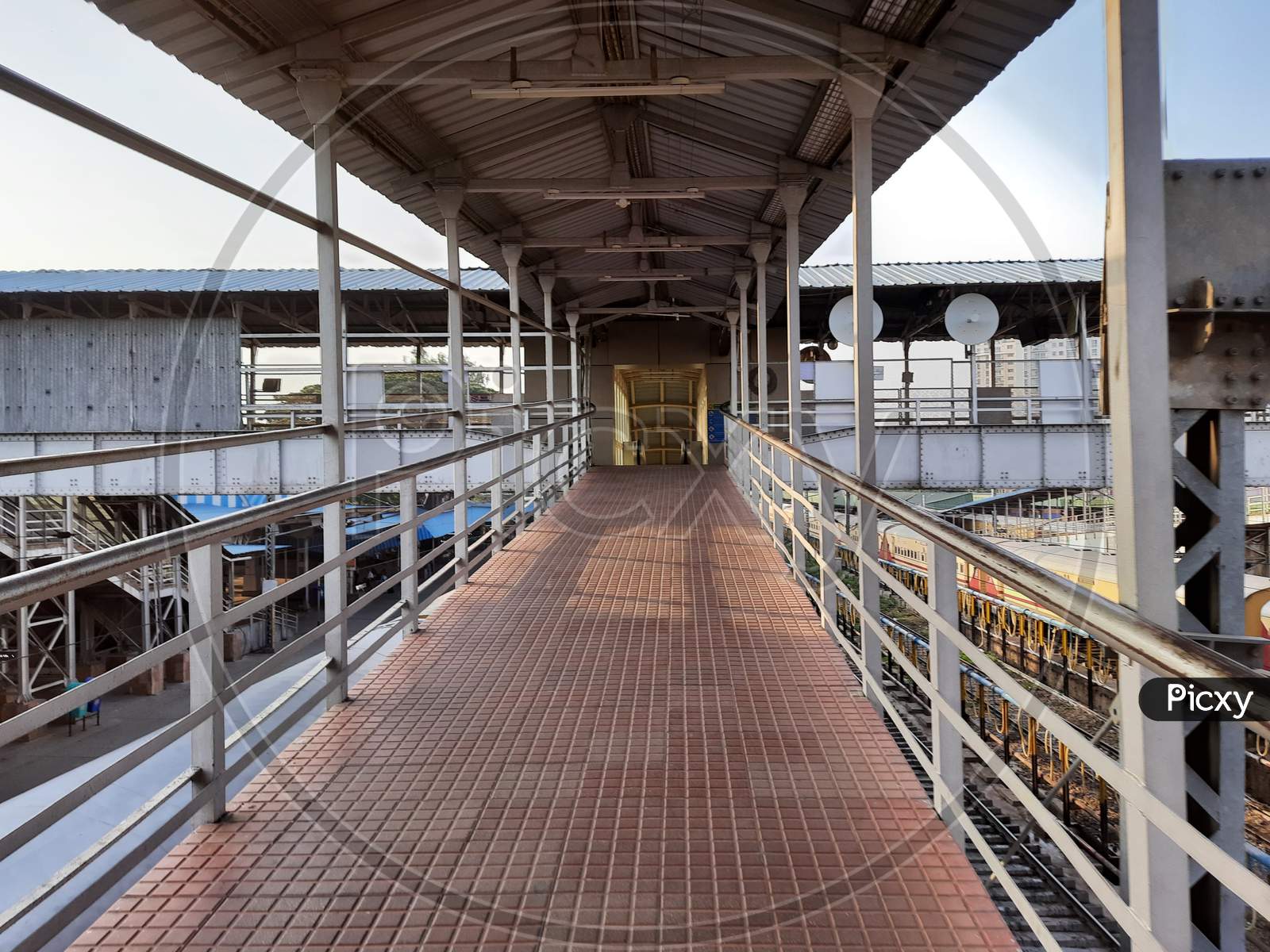 image-of-closeup-of-yesvantpur-junction-railway-station-inside-view-of