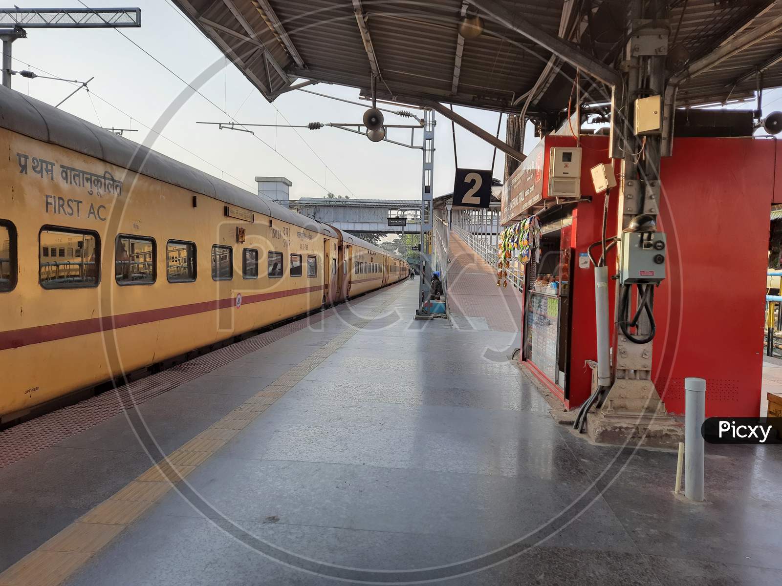 image-of-closeup-of-yesvantpur-junction-railway-station-inside-view-of