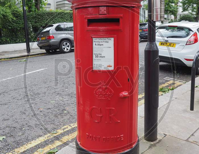 London, Uk - Circa June 2017: Red Mailbox