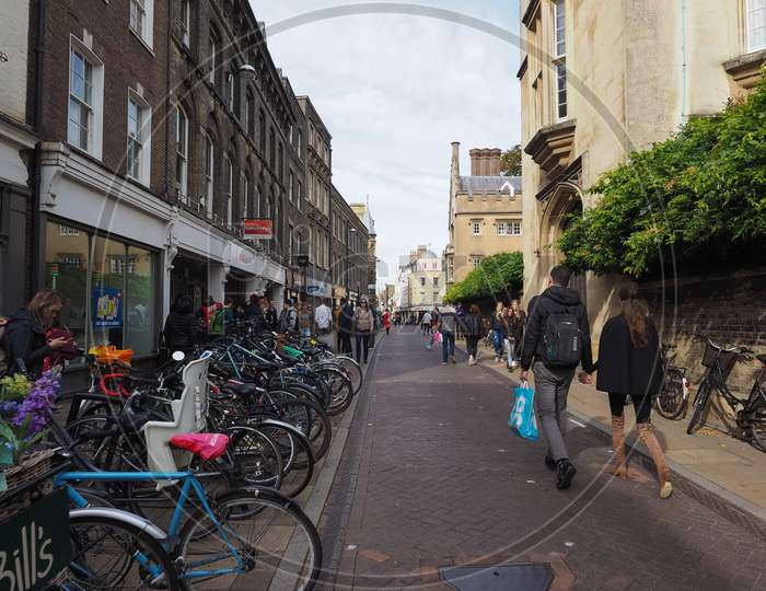 Cambridge, Uk - Circa October 2018: People In The City Centre