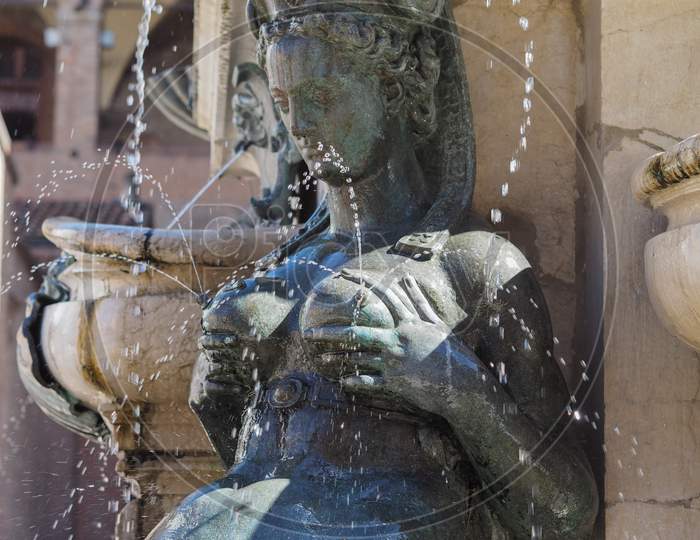 Fontana Del Nettuno (Neptune Fountain) In Bologna