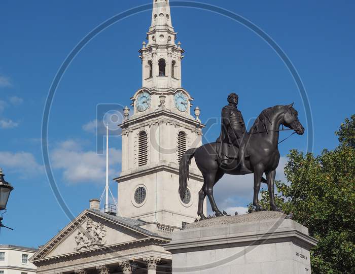 London, Uk - Circa September 2015: St Martin In The Fields Church And King George Iv Statue In Trafalgar Square