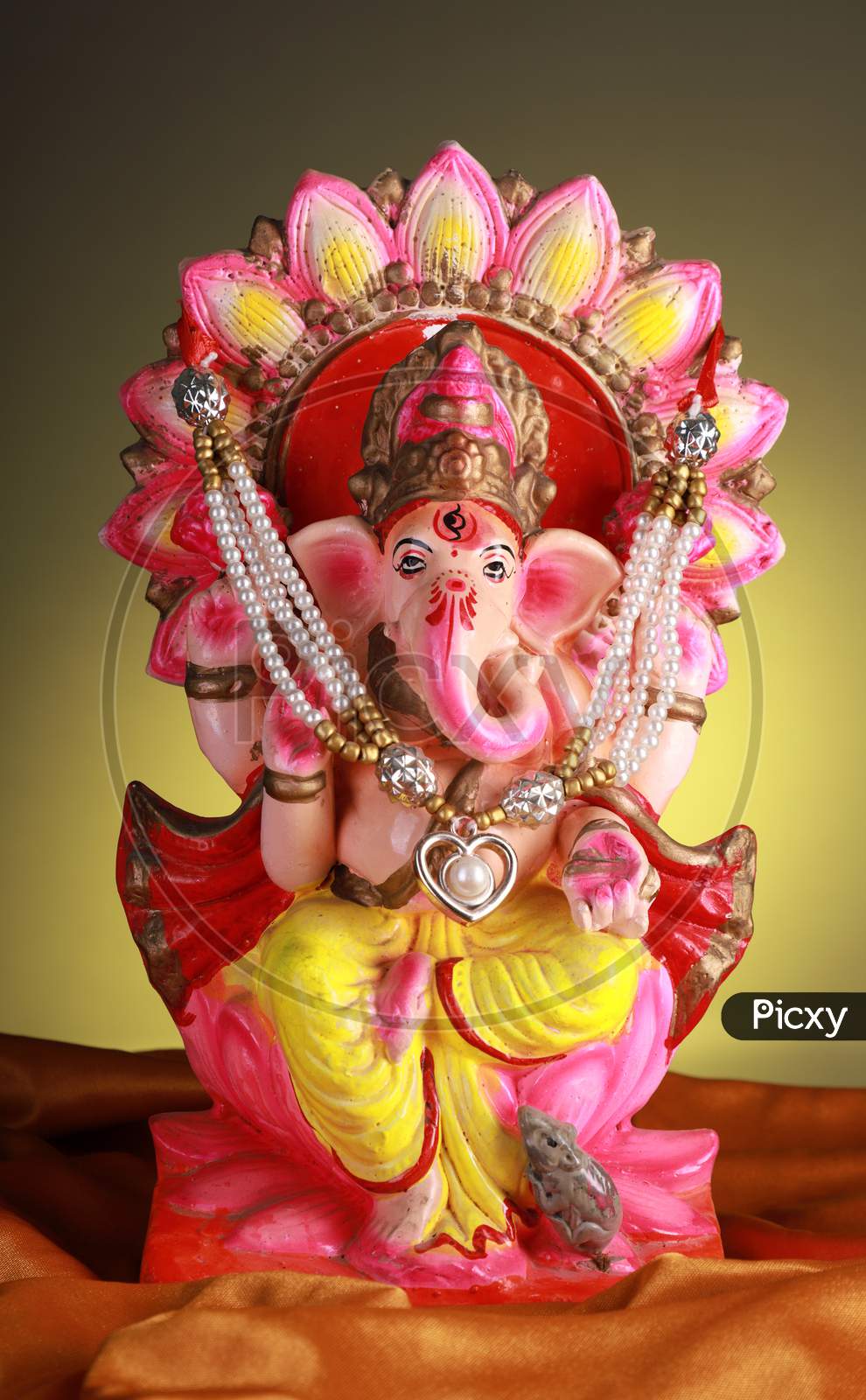 Beautifully Decorated Hindu God Lord Ganesha Statue / Idol