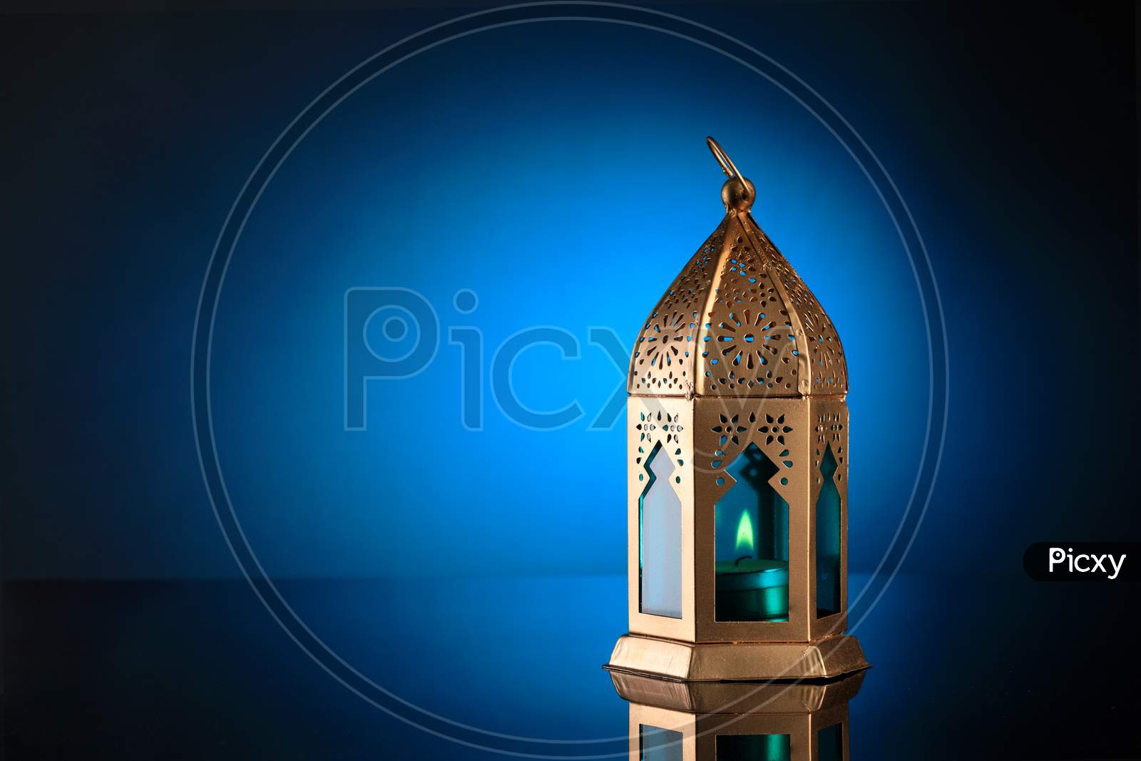 Gold And Blue Islamic Lantern For Ramadan / Eid Celebrations