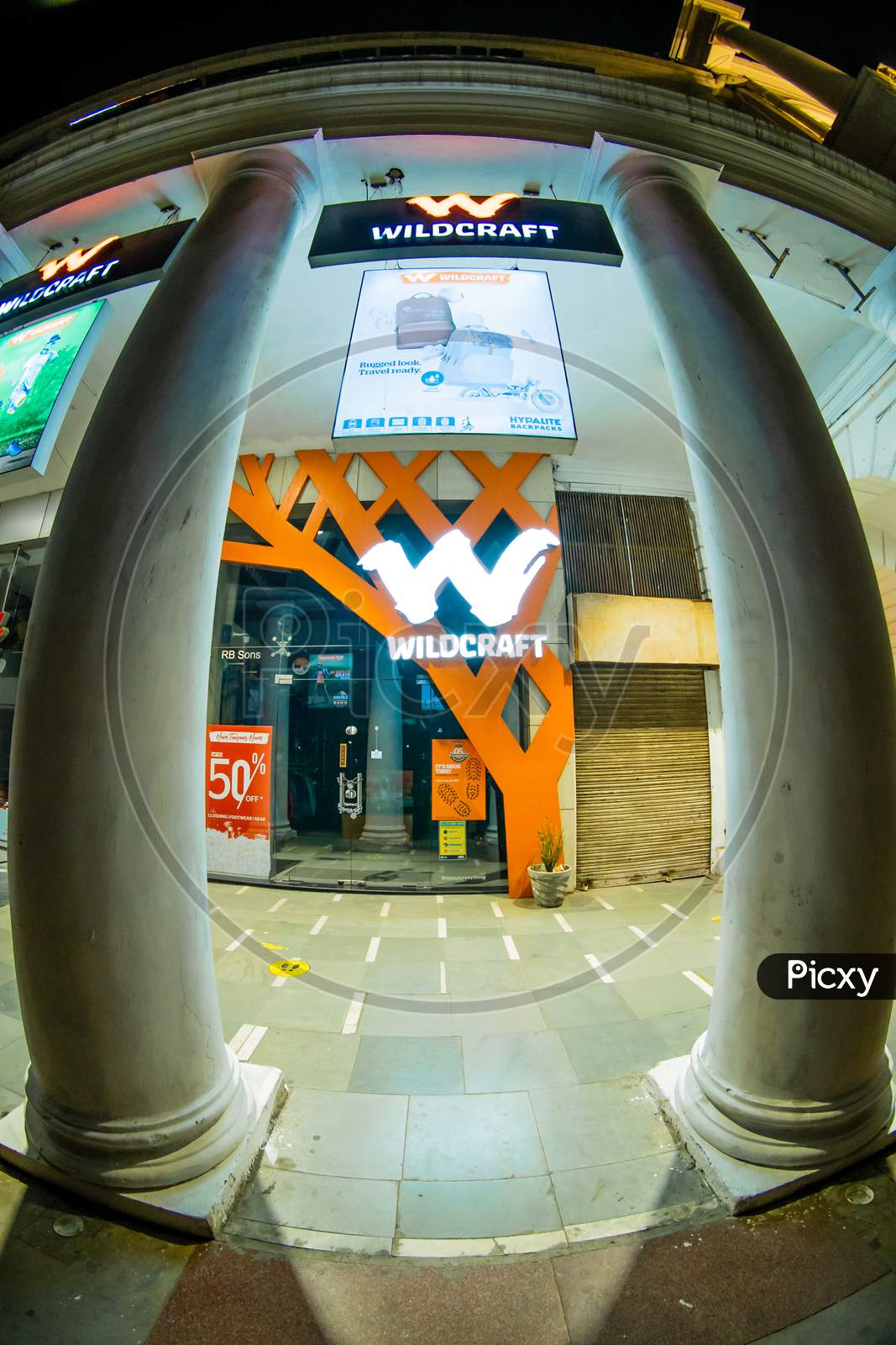 Fisheye Shot Of Wildcraft Shop In Connaught Place In India Frame