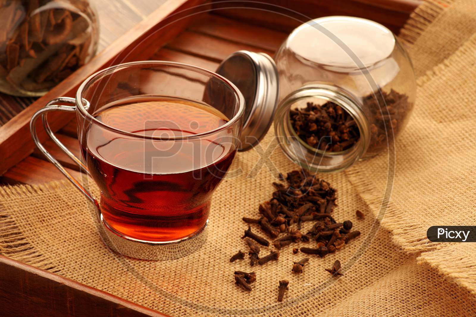 Healthy Green Tea With Ingredients - Cloves
