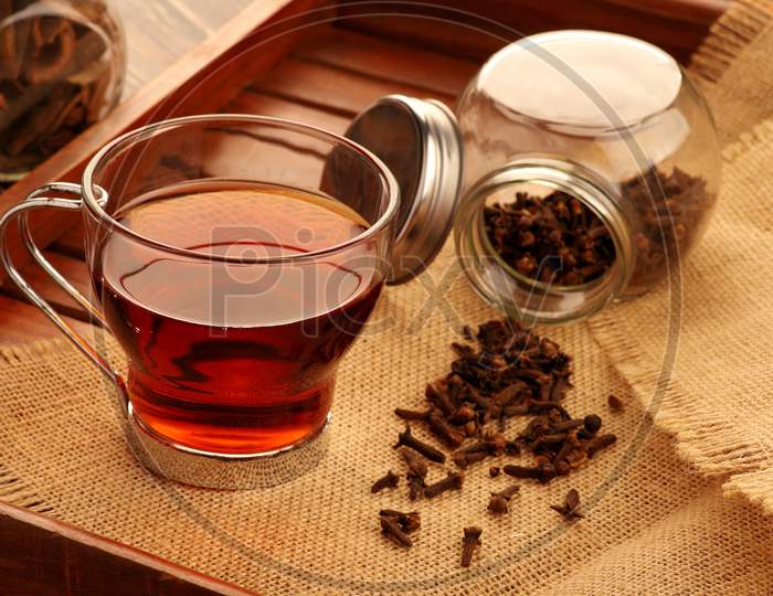 Healthy Green Tea With Ingredients - Cloves