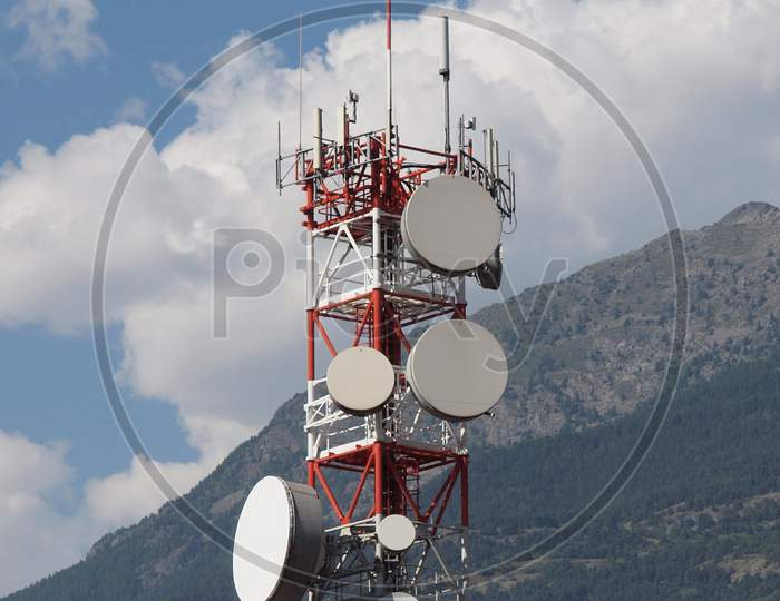Communication Tower Antennas