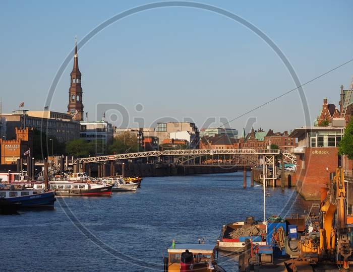Hamburg, Germany - Circa May 2017: Hafencity Quarter In The District Of Hamburg Mitte On The Elbe River Island Grasbrook On Former Hamburger Hafen (Port Of Hamburg)