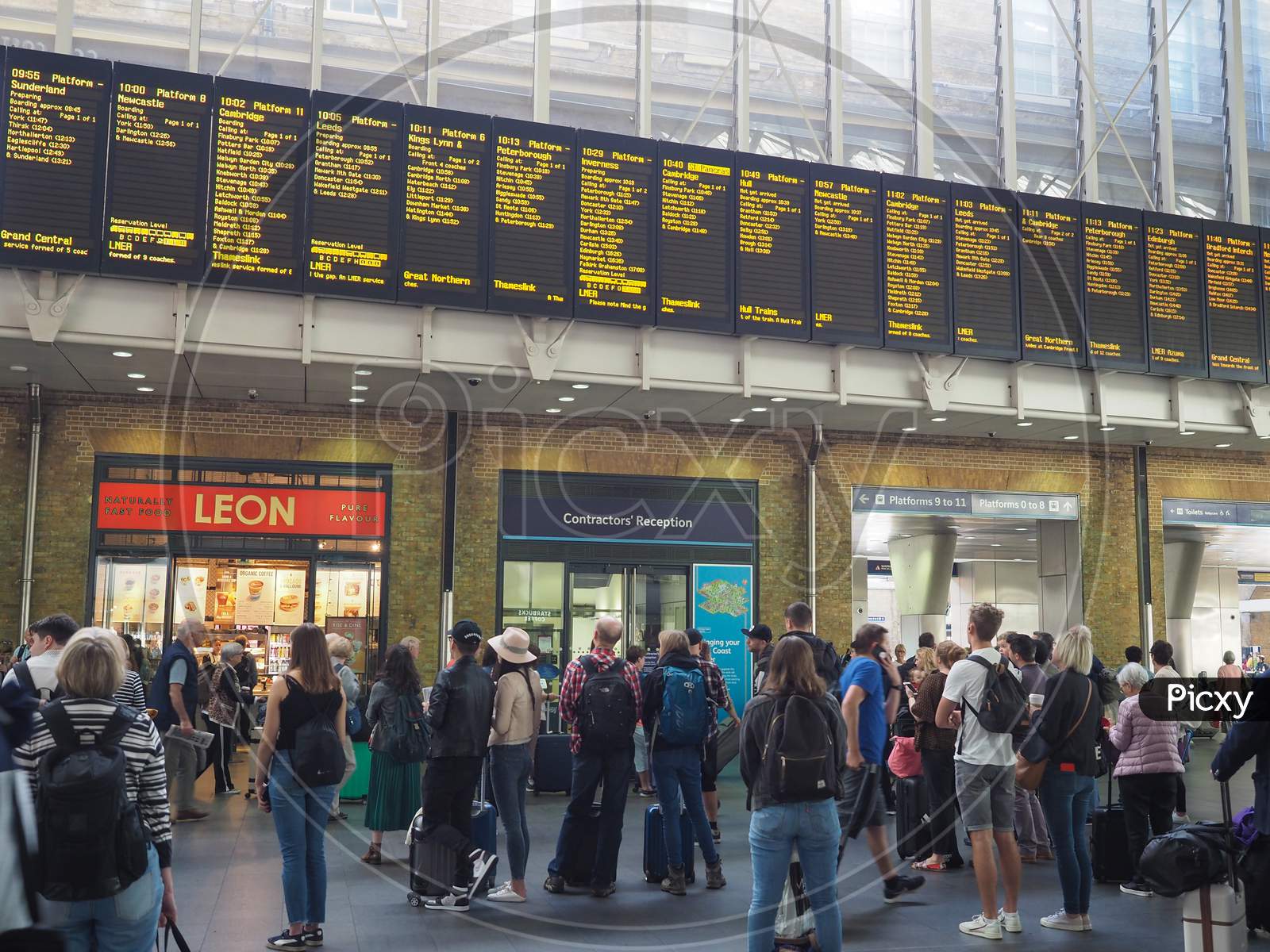 London, Uk - Circa September 2019: Travellers At King'S Cross Railway Station