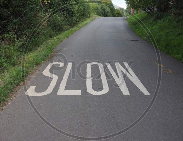 Slow Speed Sign