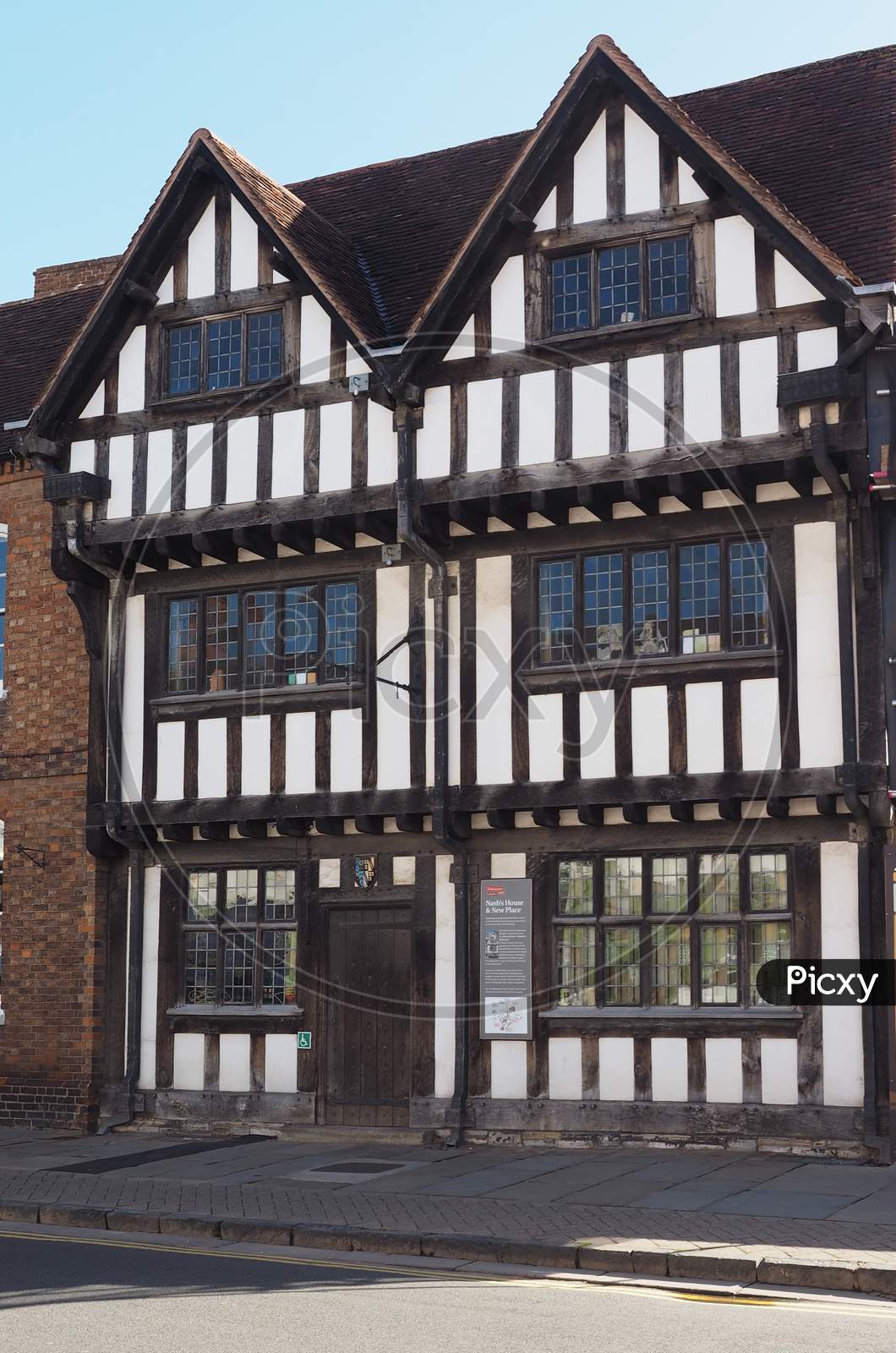 Stratford Upon Avon, Uk - September 26, 2015: Nash Place And New Place