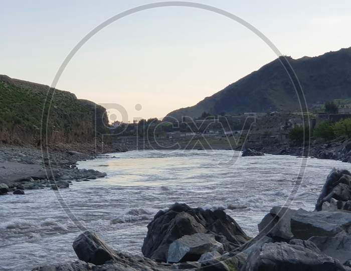 Kunar province Afganistan kunar River