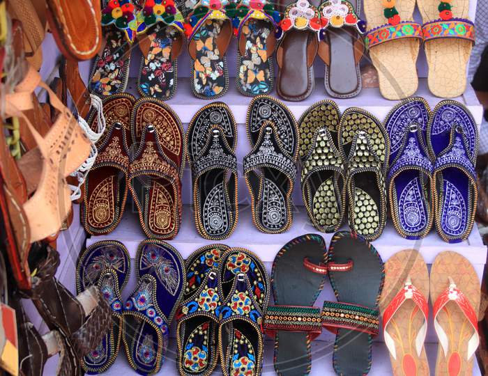 Handmade Indian Shoes For Sale In Agra, Uttar Pradesh, India