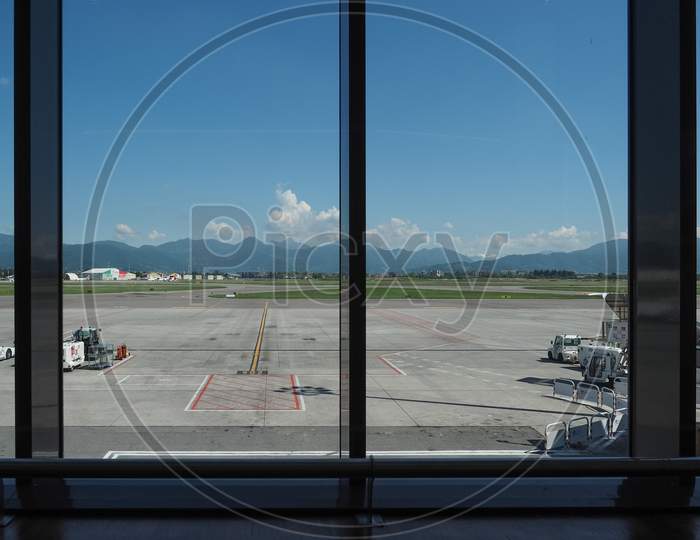 Bergamo Orio Al Serio Airport Runway