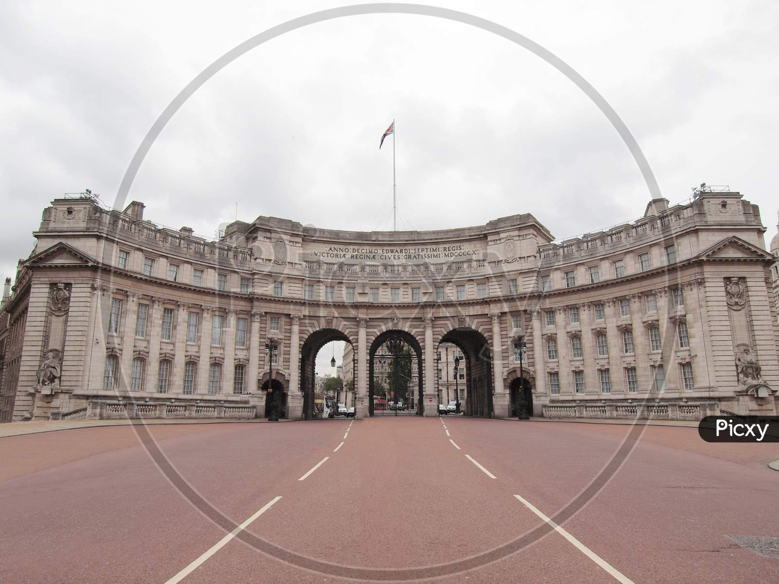 Admiralty Arch In London