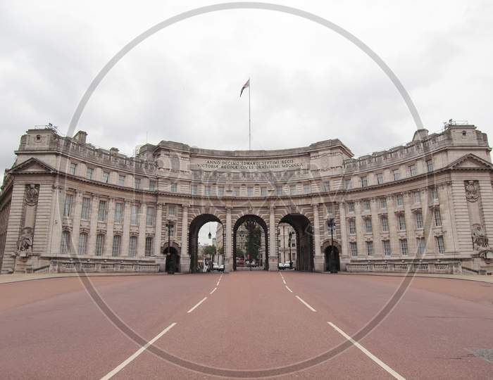 Admiralty Arch In London