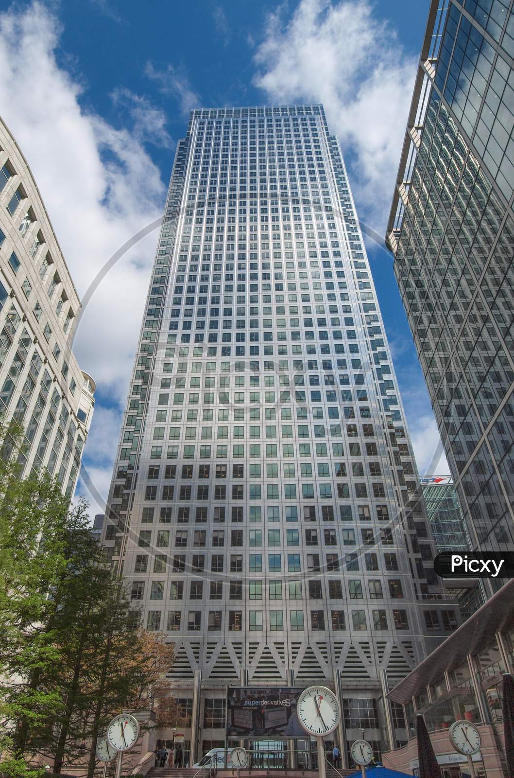 Image of London, Uk - June 20, 2011: The Cesar Pelli Skyscraper Is The ...