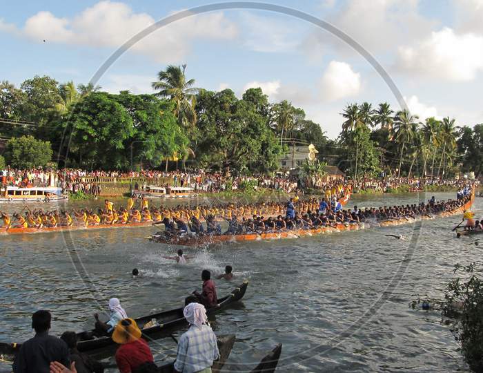 Spectators enthusiasm in  boat race at Kottayam boat race, India