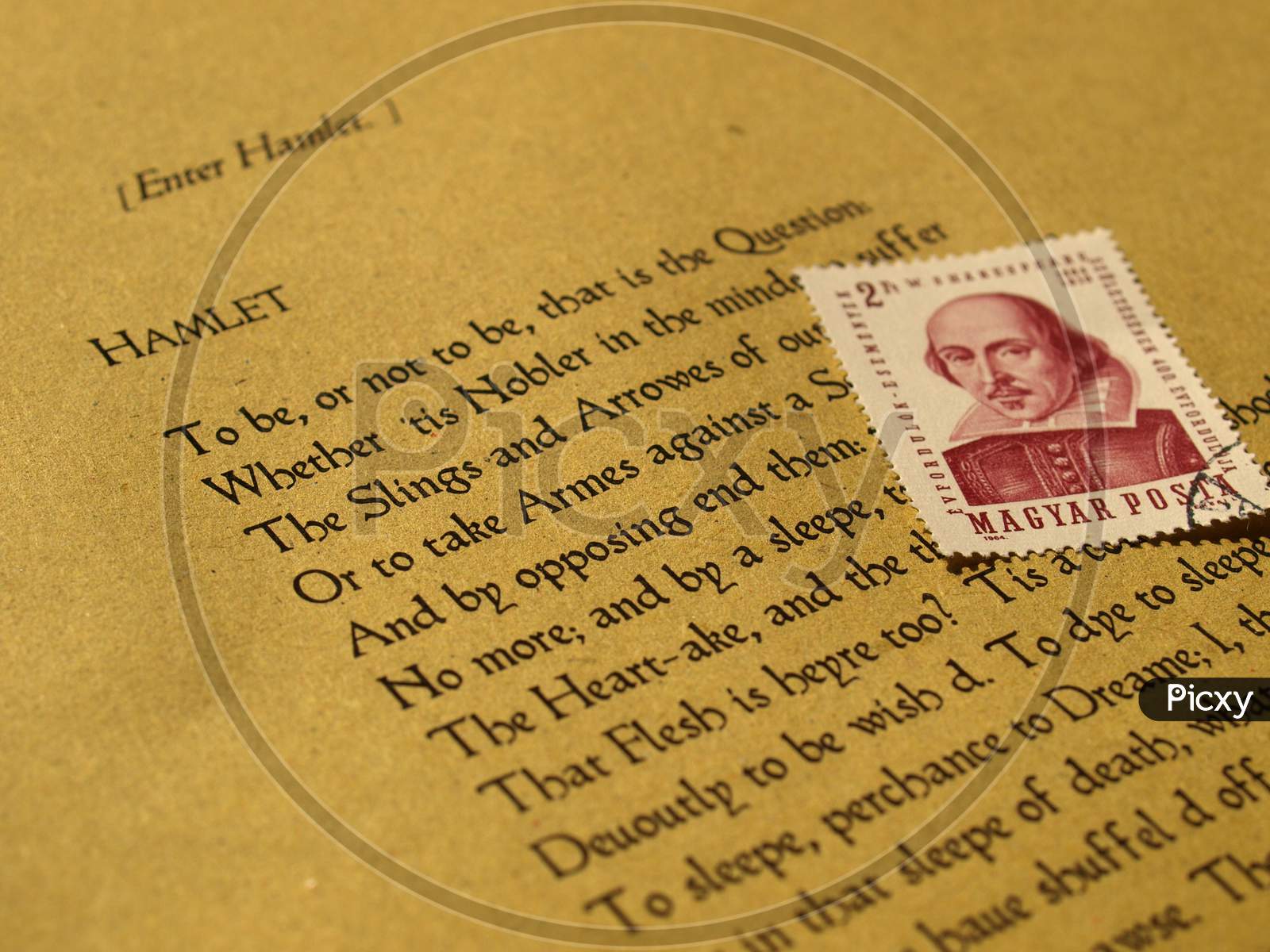 London, Uk - Circa 2009: William Shakespeare'S Hamlet (Original Middle English Text From The First Folio Of 1623) With Stamp - Selective Focus