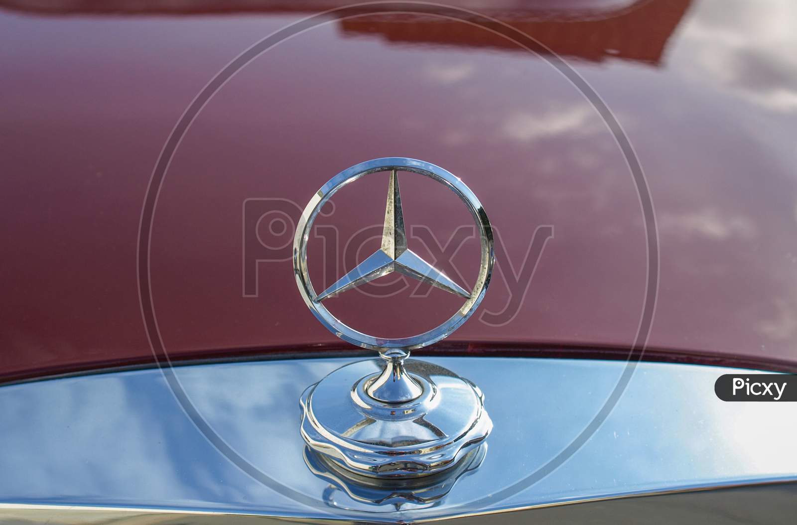 Berlin, Germany - October 25: Illustrative Editorial Of Mercedes Benz Daimler Ag Symbol On A Car