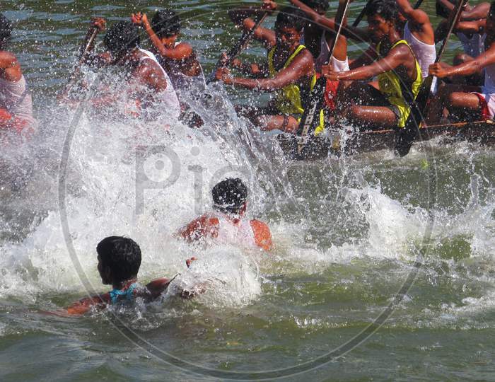 Spectators enthusiasm in  boat race at Kottayam boat race, India