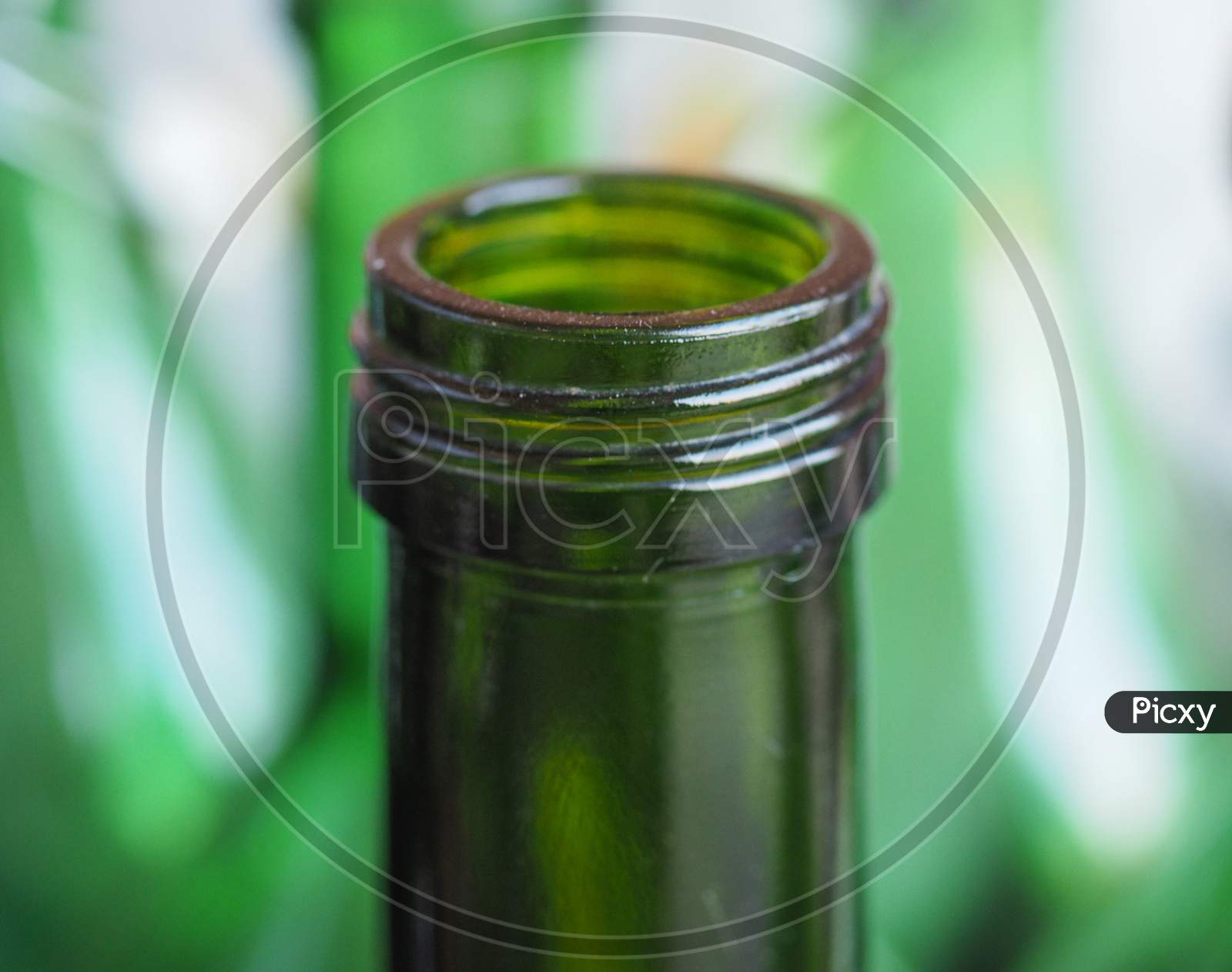 Green Bottle Neck